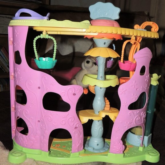 Littlest Pet Shop Round & Round Pet Town - Picture 4 of 9